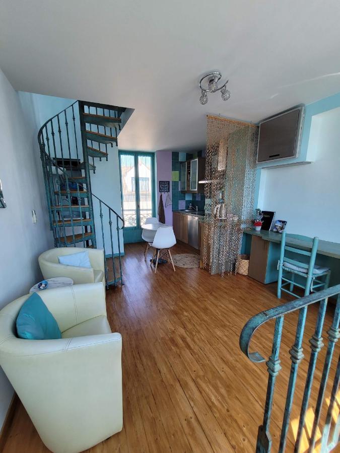 Gite Milly - 2 Studios En Coeur De Ville Bagian luar foto