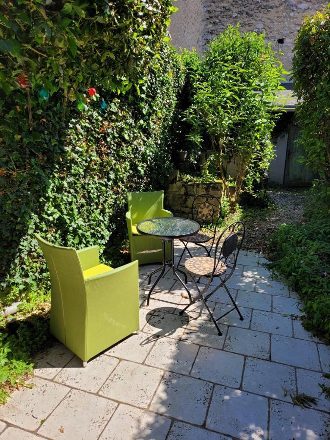 Gite Milly - 2 Studios En Coeur De Ville Bagian luar foto